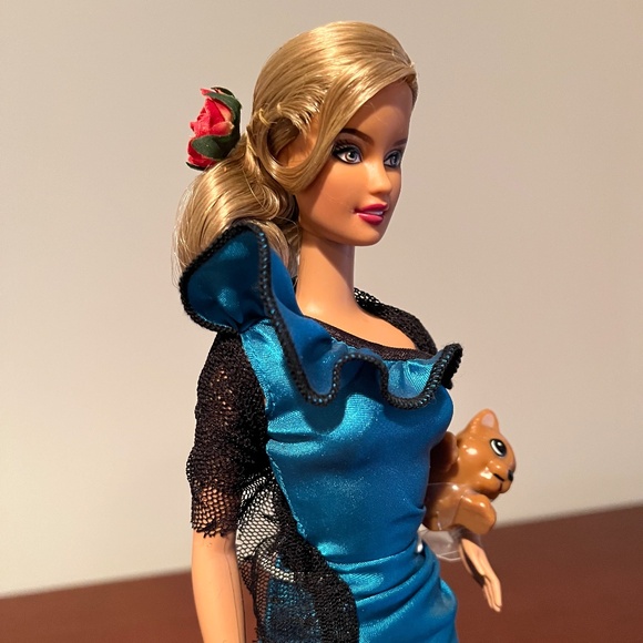 Barbie Doll 2011 Dolls of the World - Argentina Barbie - Picture 3 of 8